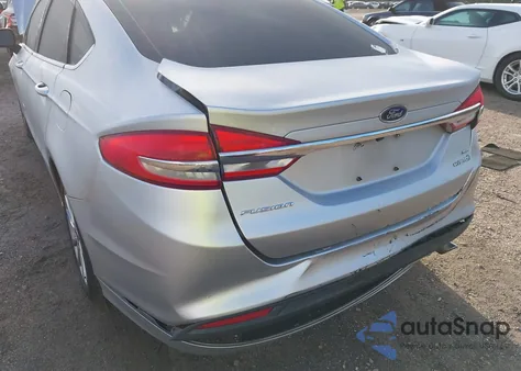 2017 Ford Fusion Hybrid Se z USA, uszkodzony, nr VIN 3FA6P0LU5HR315074